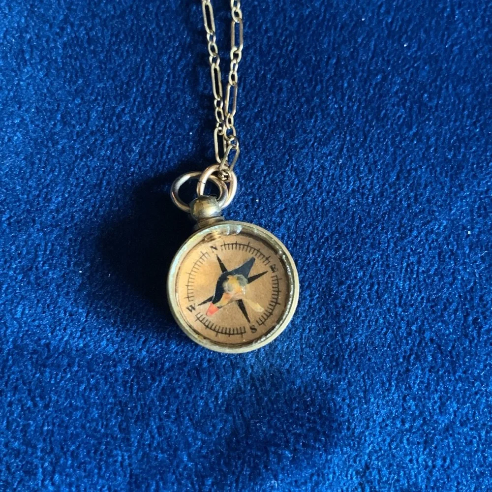 Compass necklace - Picture 2 of 3